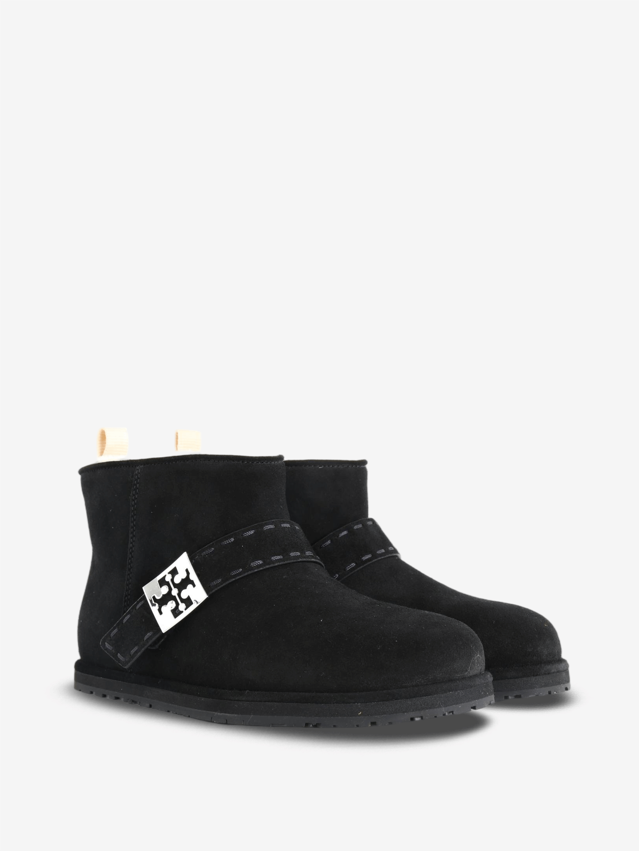 Black boots, front view