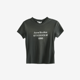 Black t-shirt, gront view