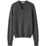 Grey knitwear, front view