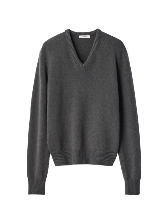 Grey knitwear, front view