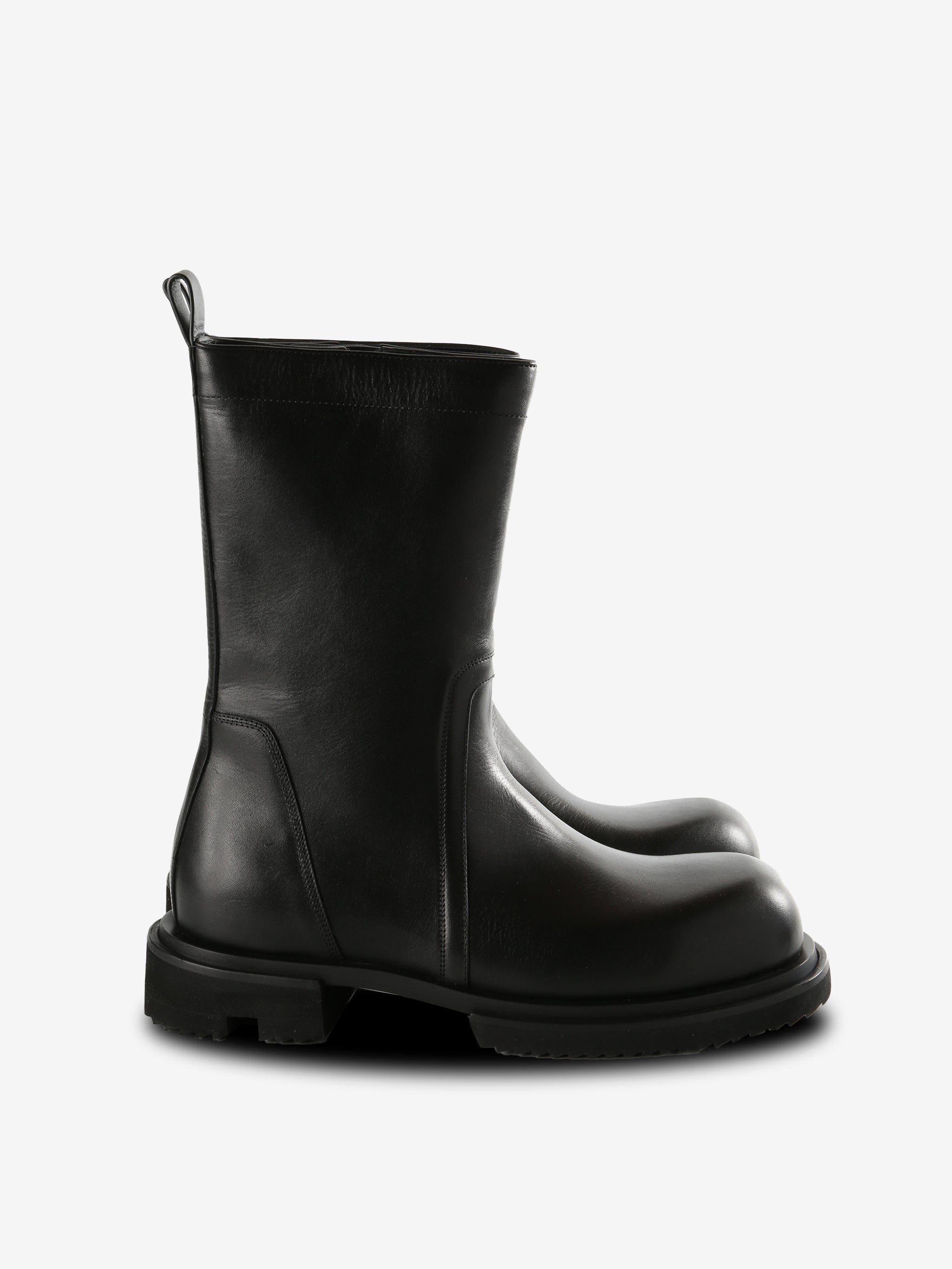 Black boots, front view