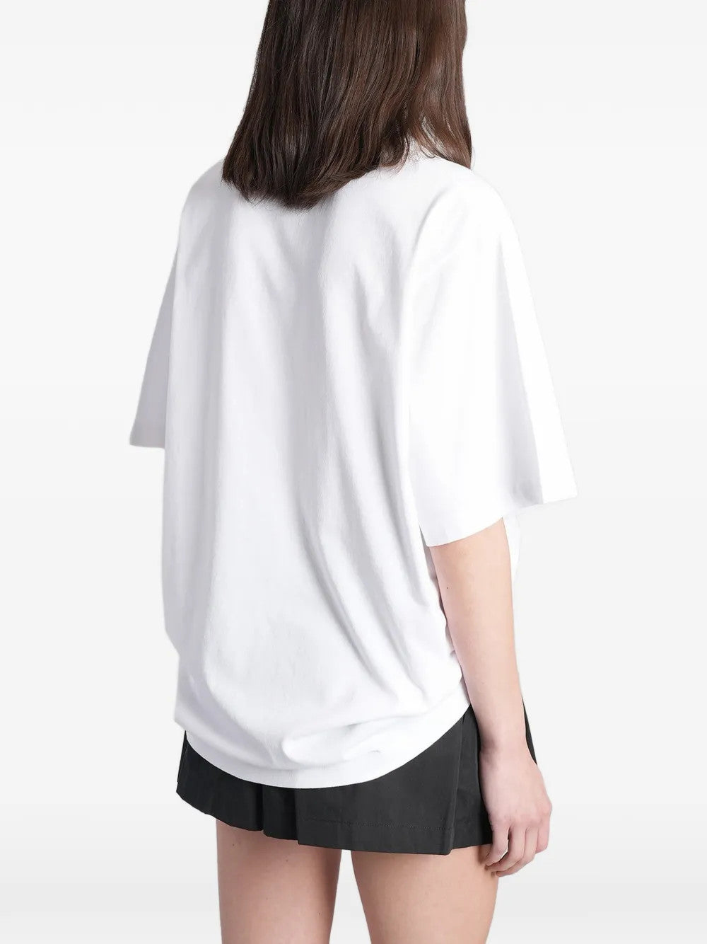 White t-shirt, full body view