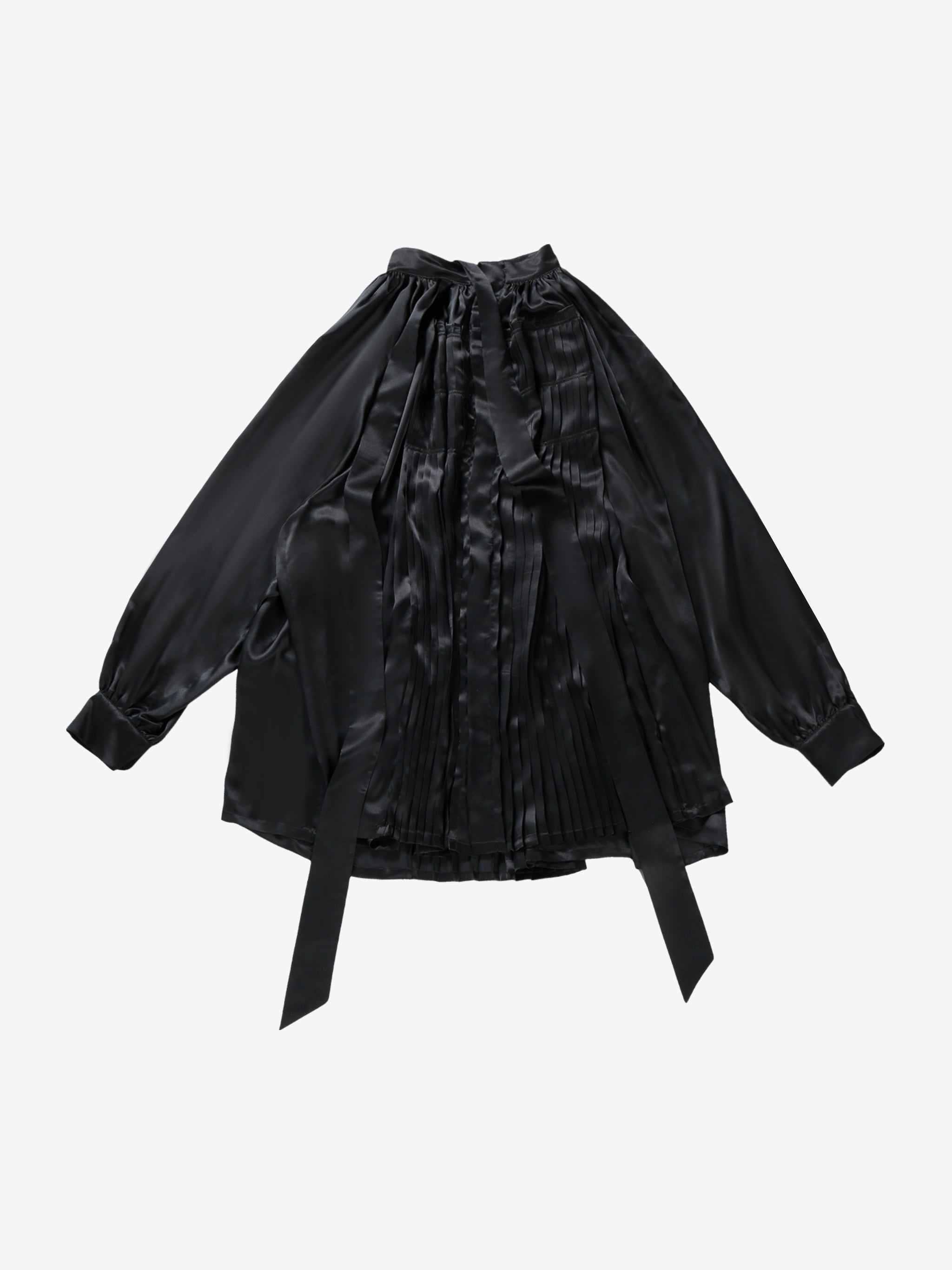 Black shirt, front view