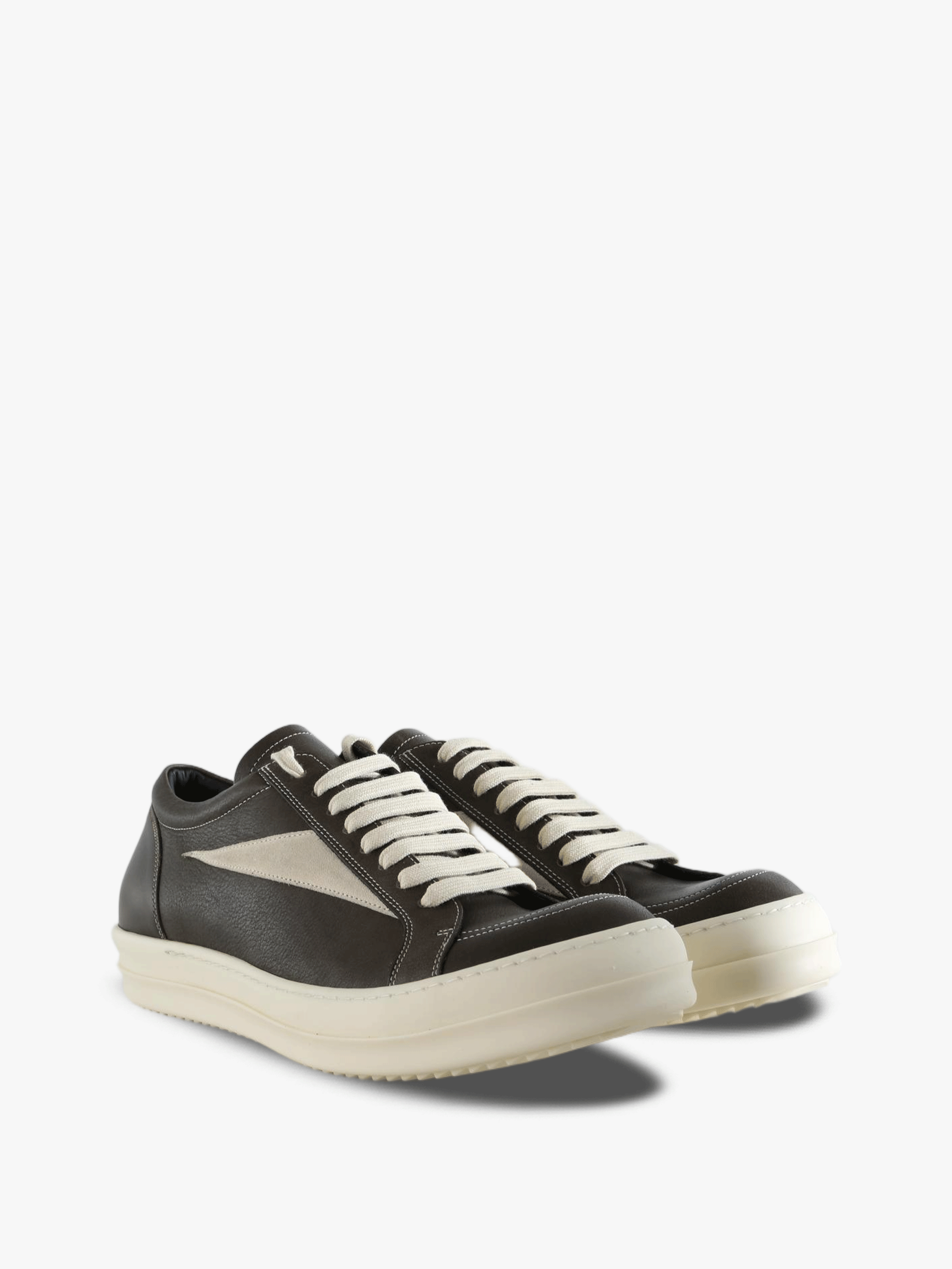 Black shoes, front view