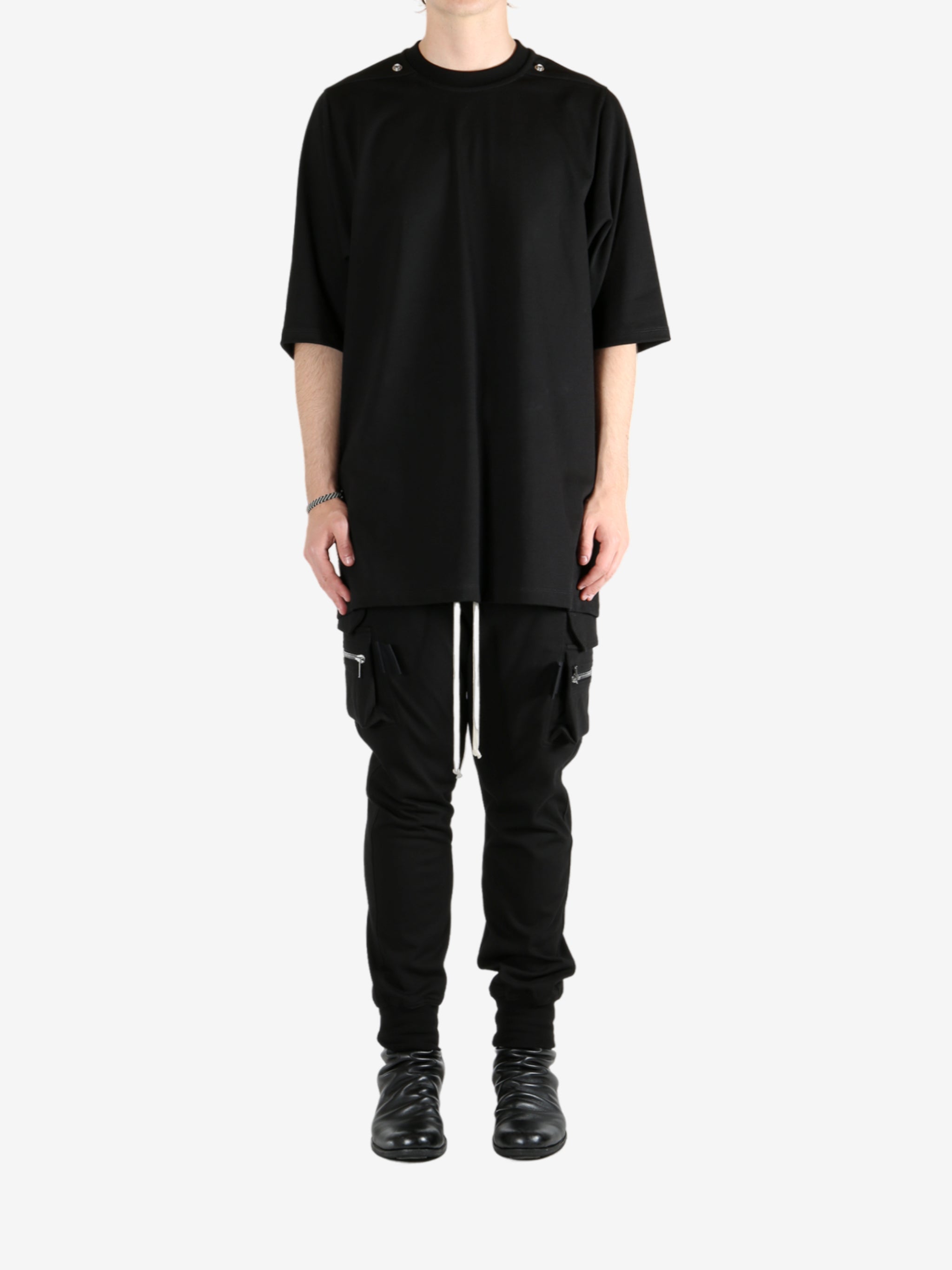 Black shirt,full body view