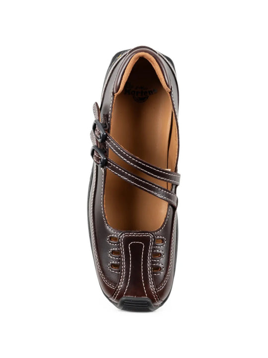 Brown shoes, front view