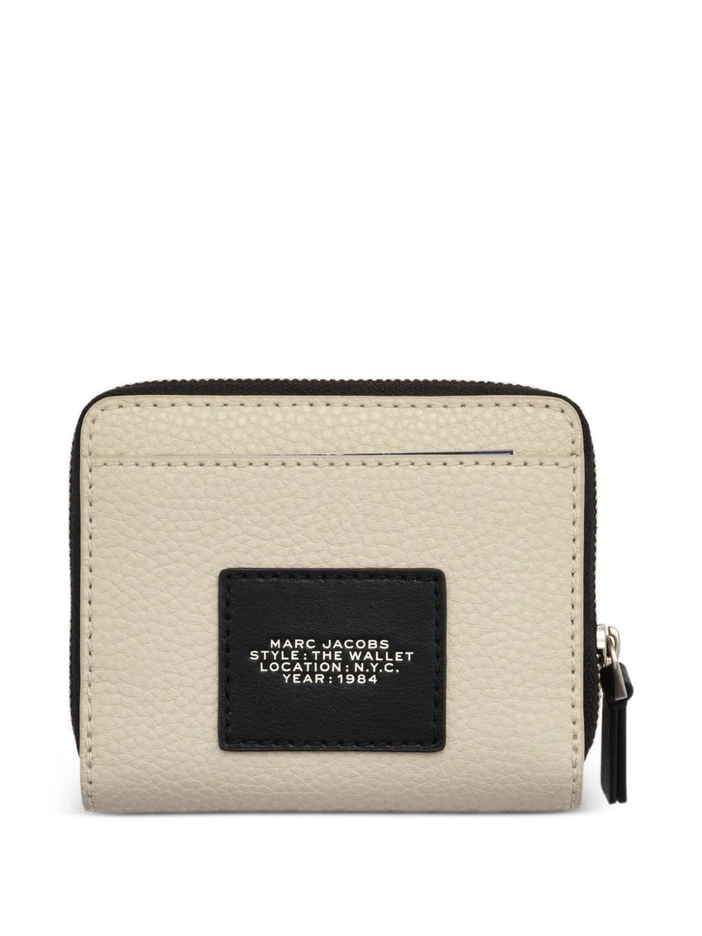 Grey accessories, front view