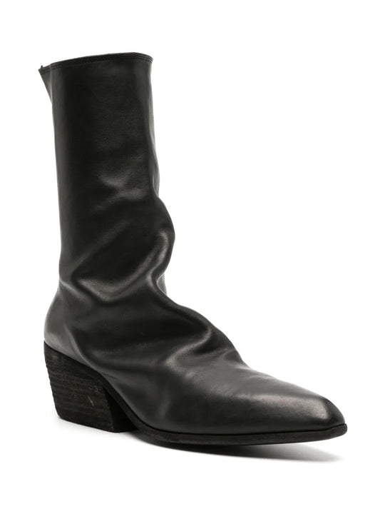 Black boots, front view