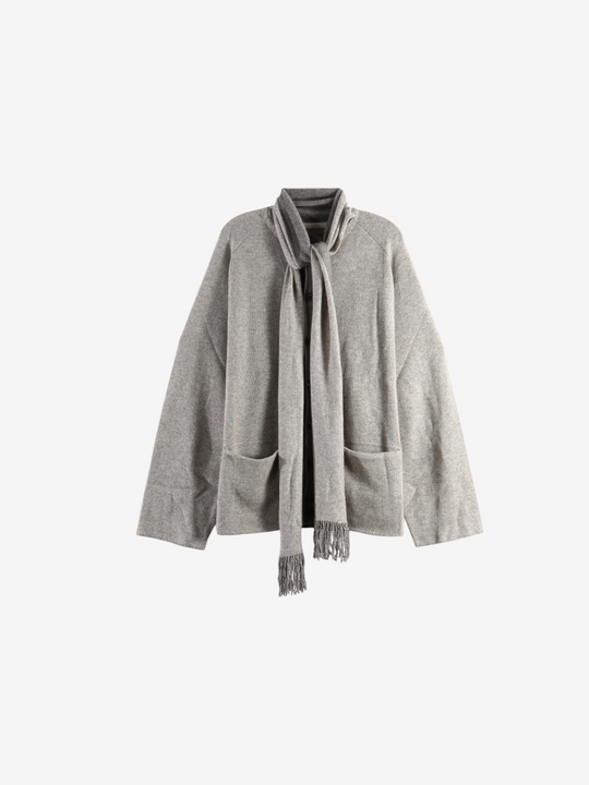 Grey knitwear, front view