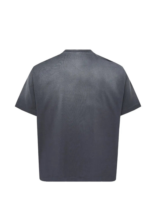 Grey shirt, back view