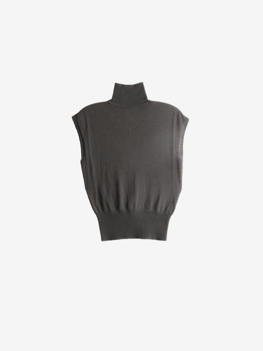 Brown top, back view
