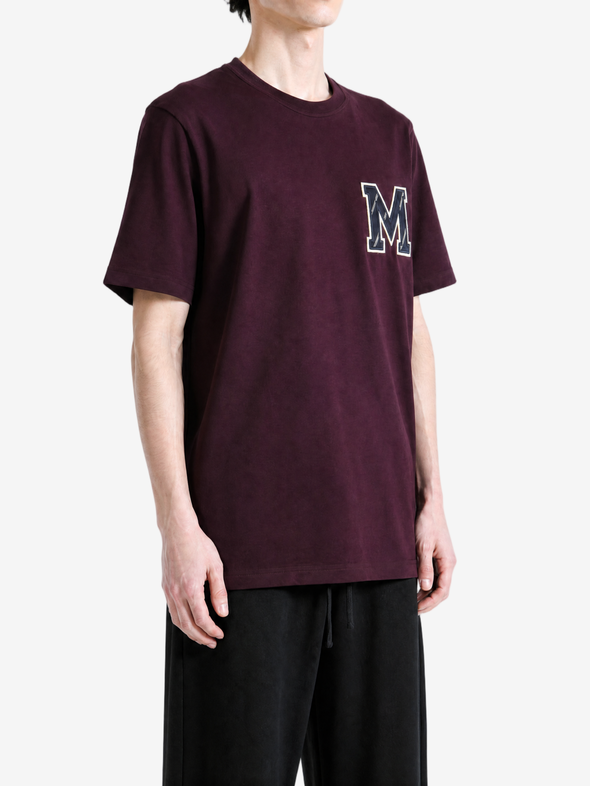 Burgundy t-shirt, full body view