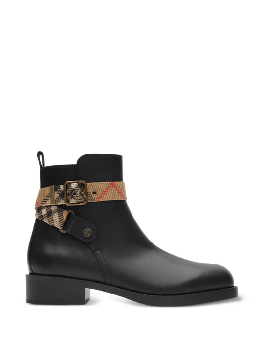 Black boots, front view