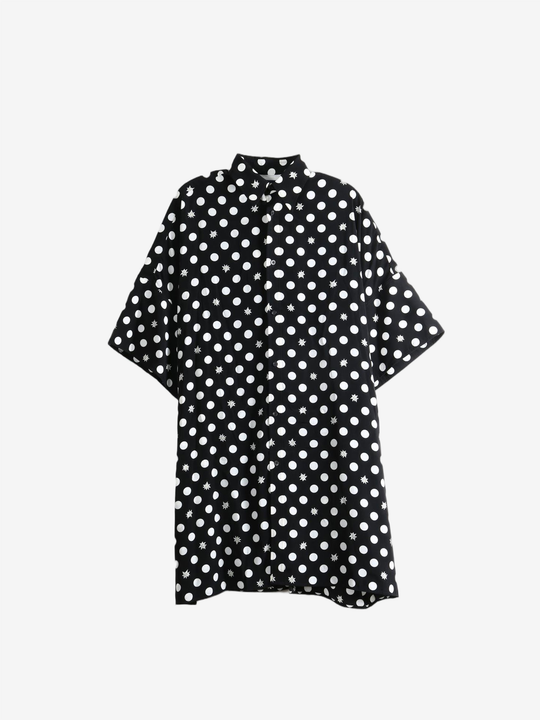 Black shirt, front view