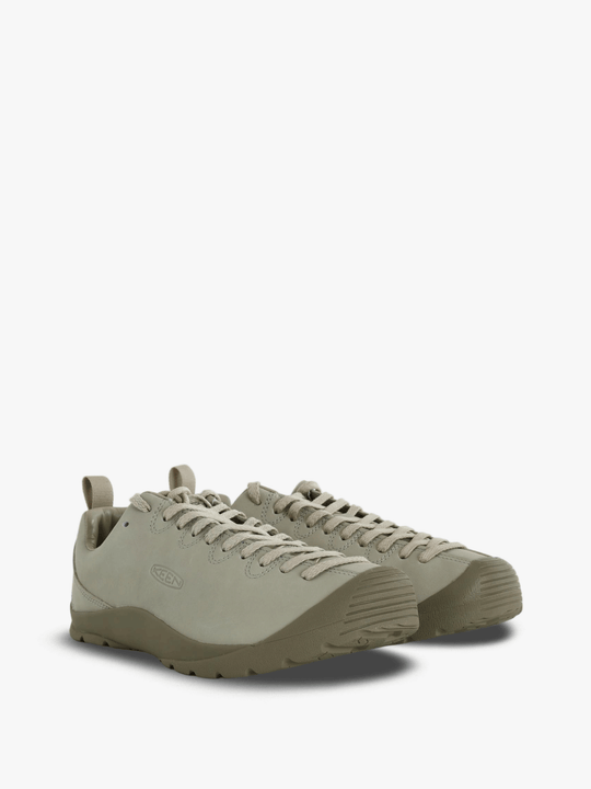 Tan shoes, front view