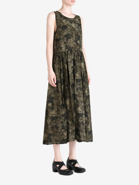 Green dress, full body view