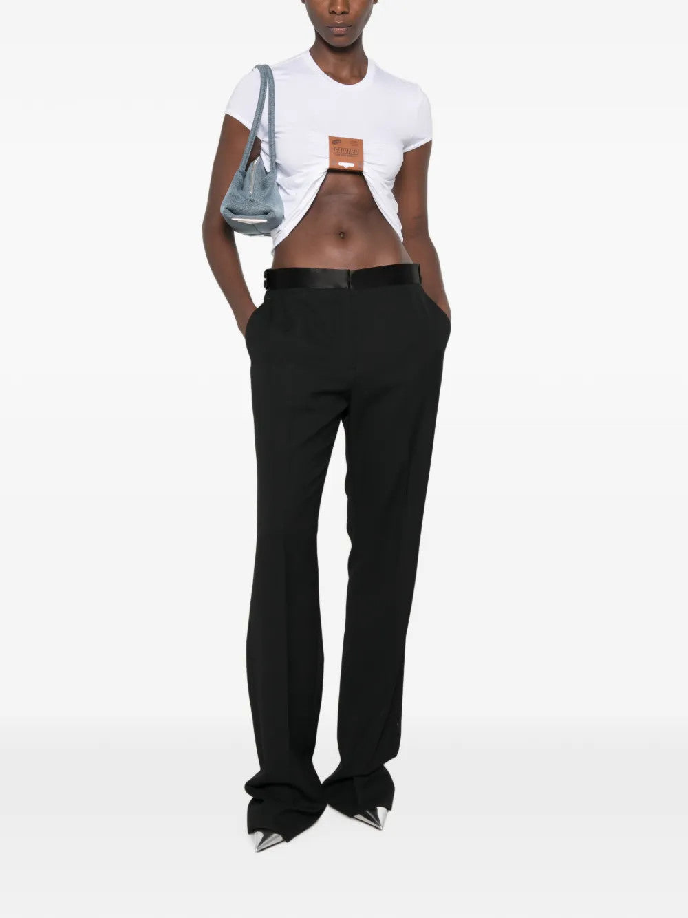 White t-shirt, full body view