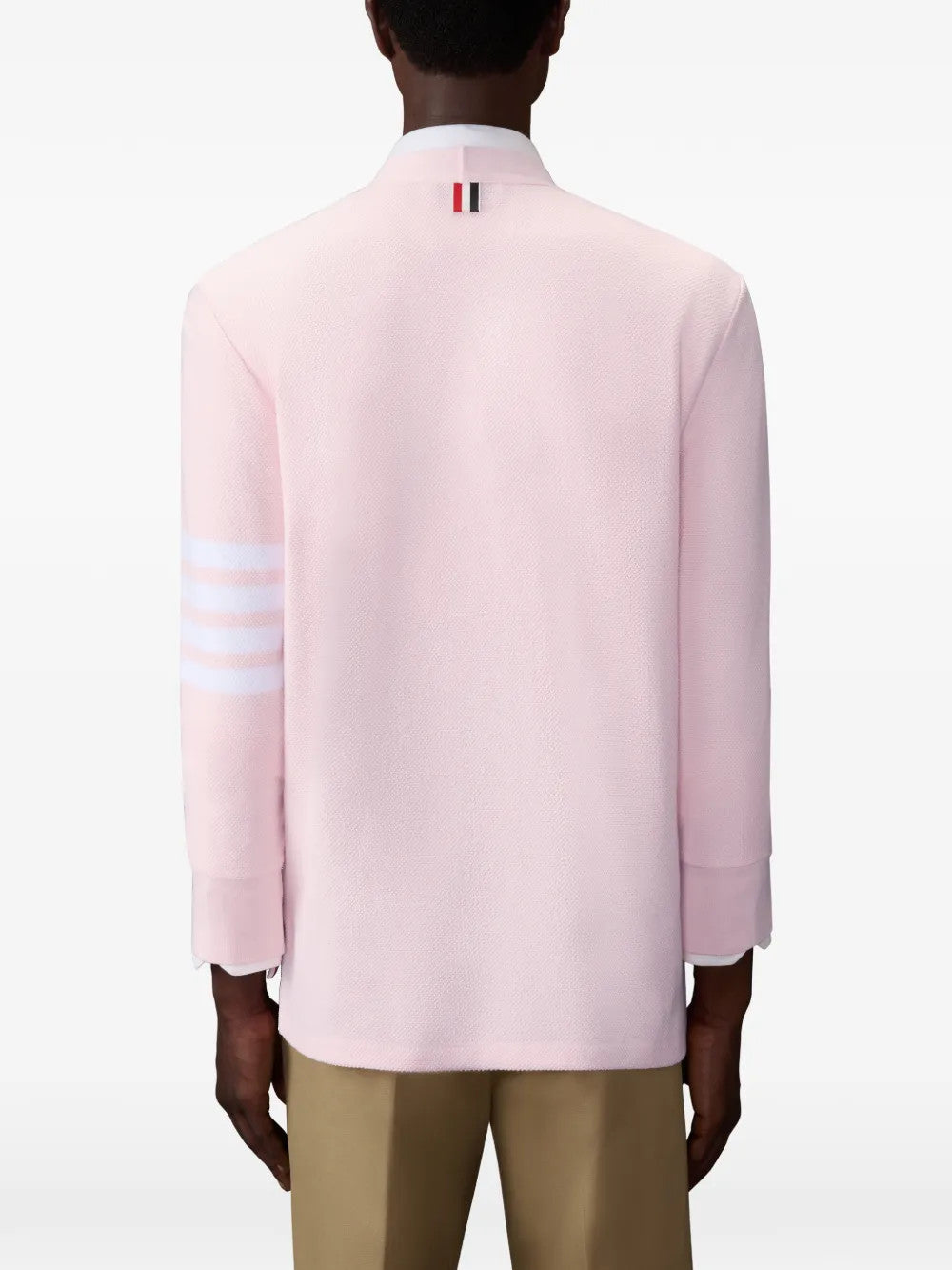 Pink t-shirt, full body view