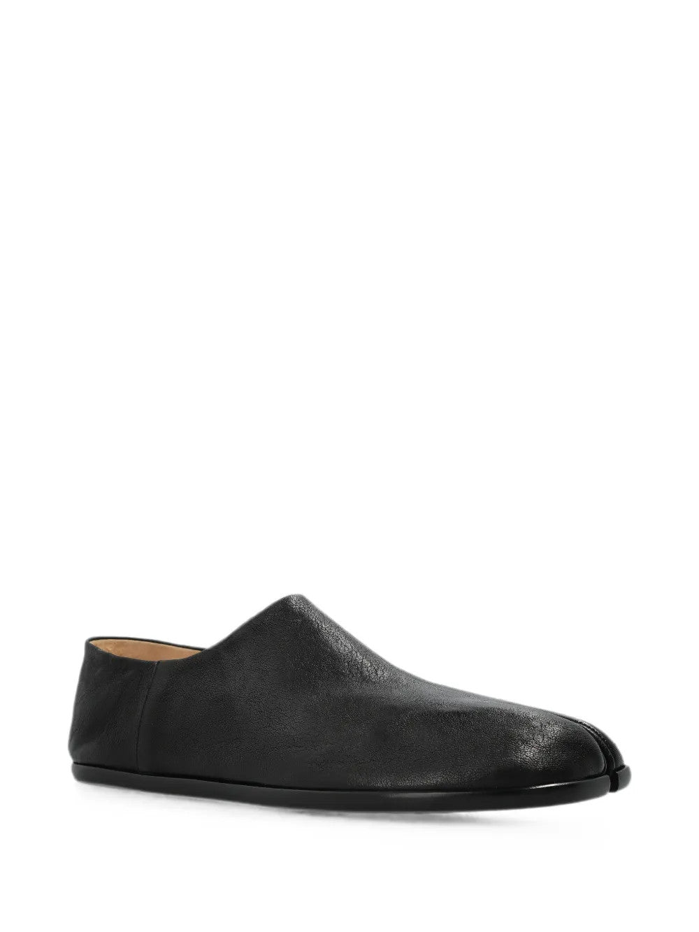 Black shoes, front view
