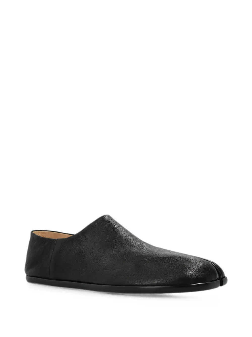 Black shoes, front view