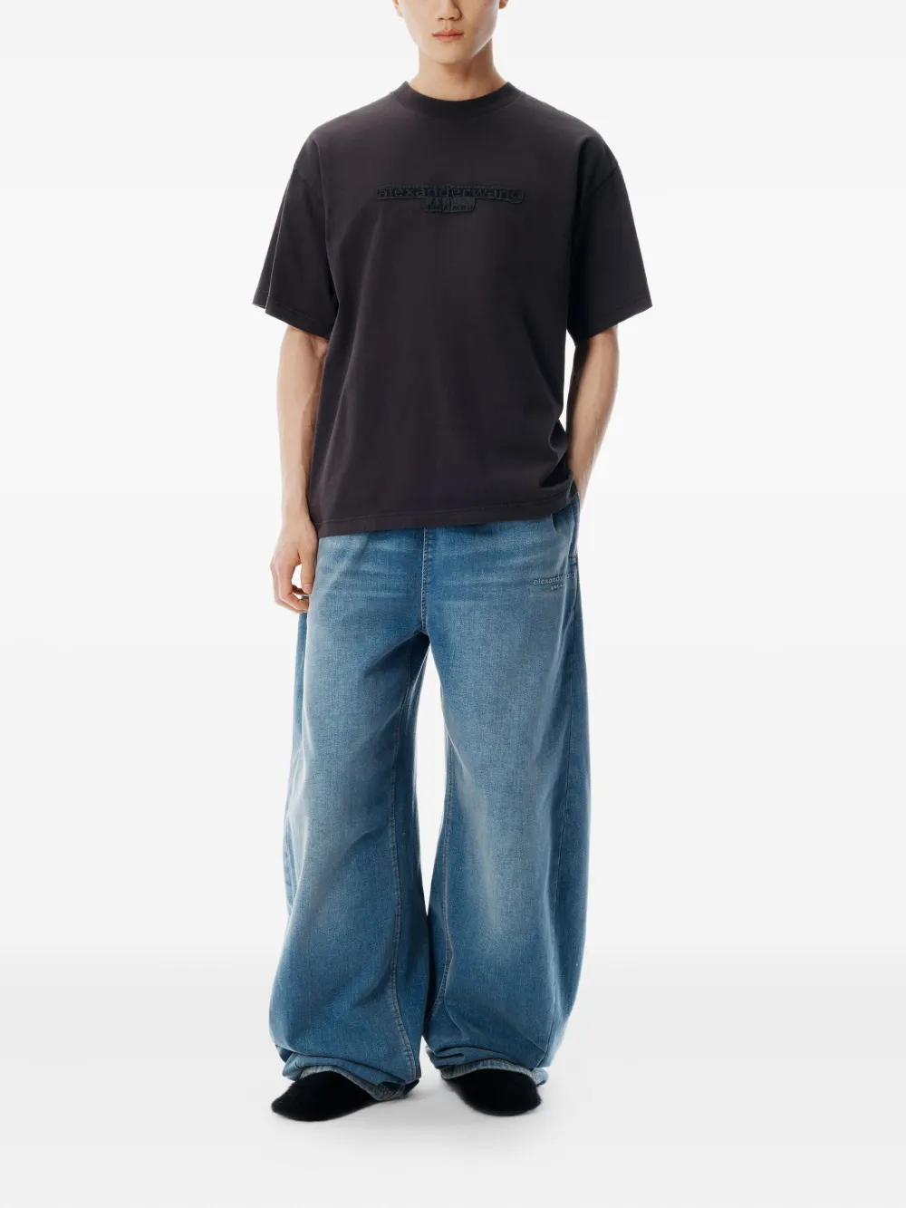 Black shirt, full body view