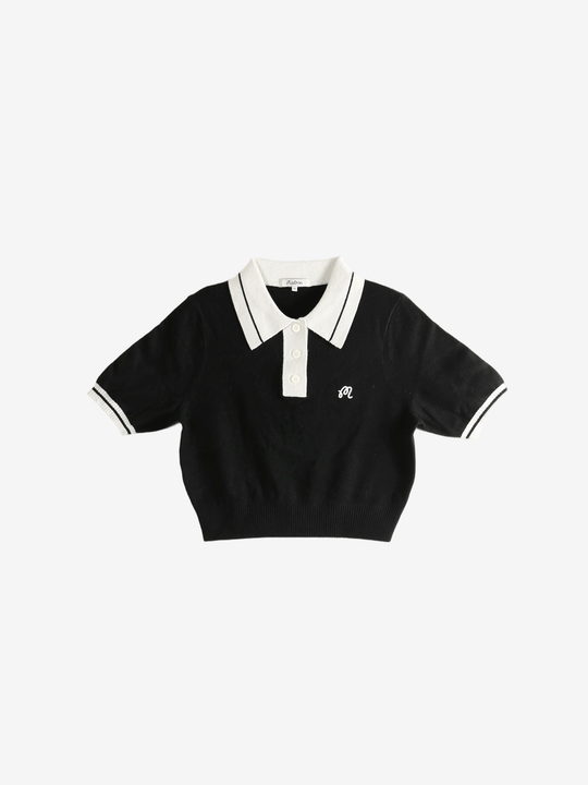 Black t-shirts, front view