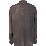 brown tops,back view