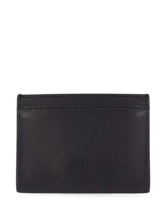 Black accessories, front view