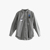 Grey shirt, front view