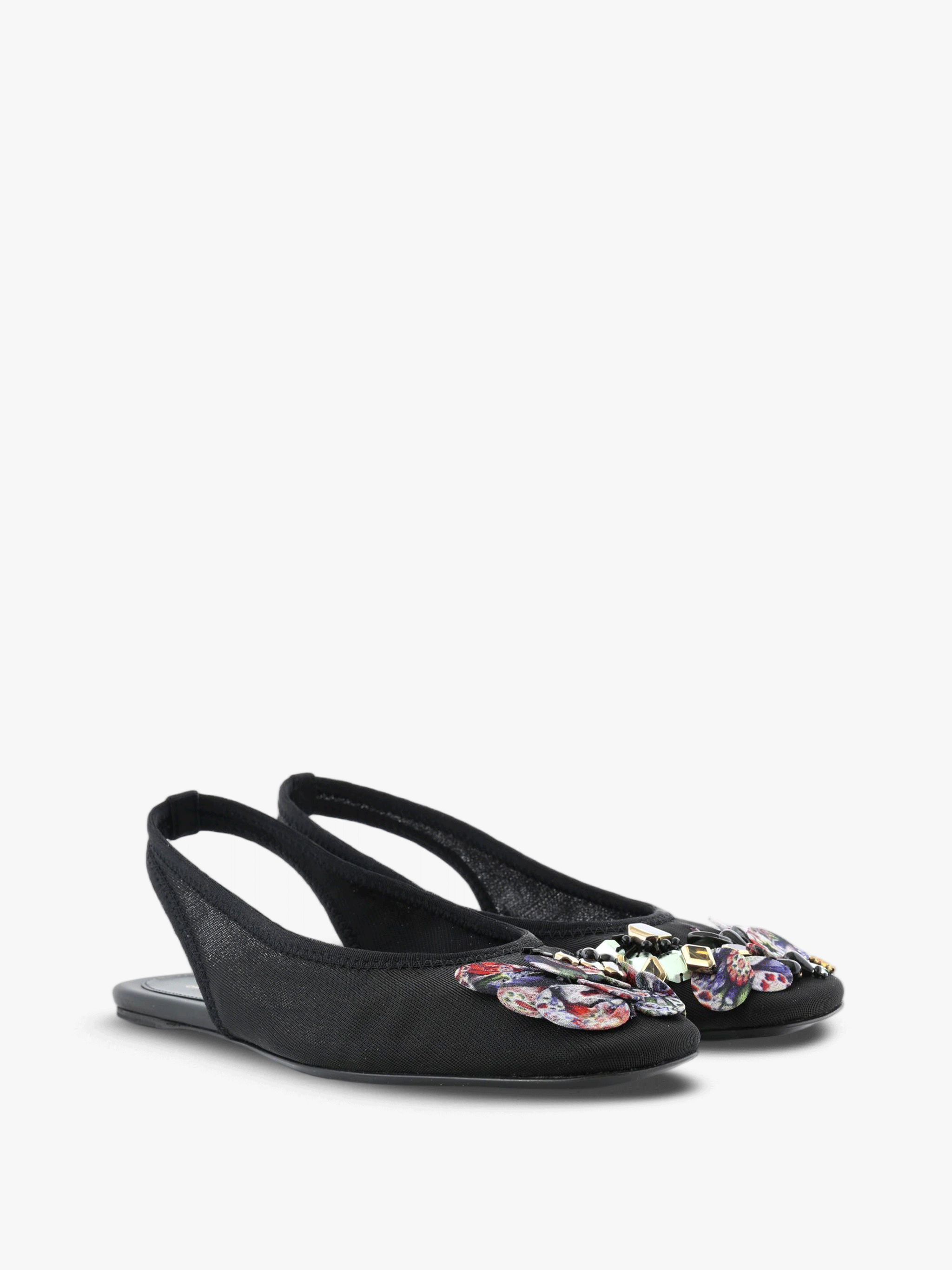 Black shoes, front view