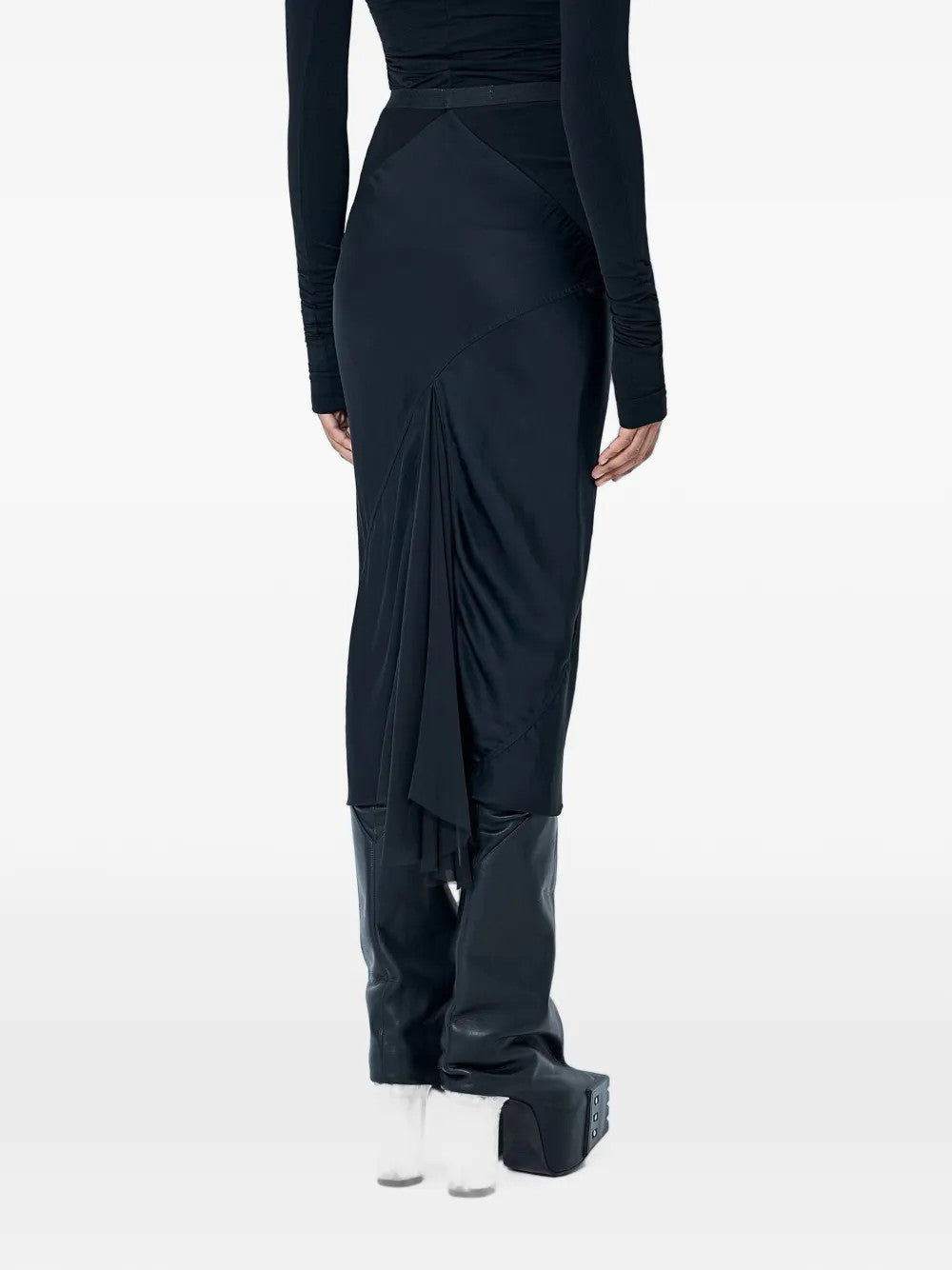 Black skirt, full body view