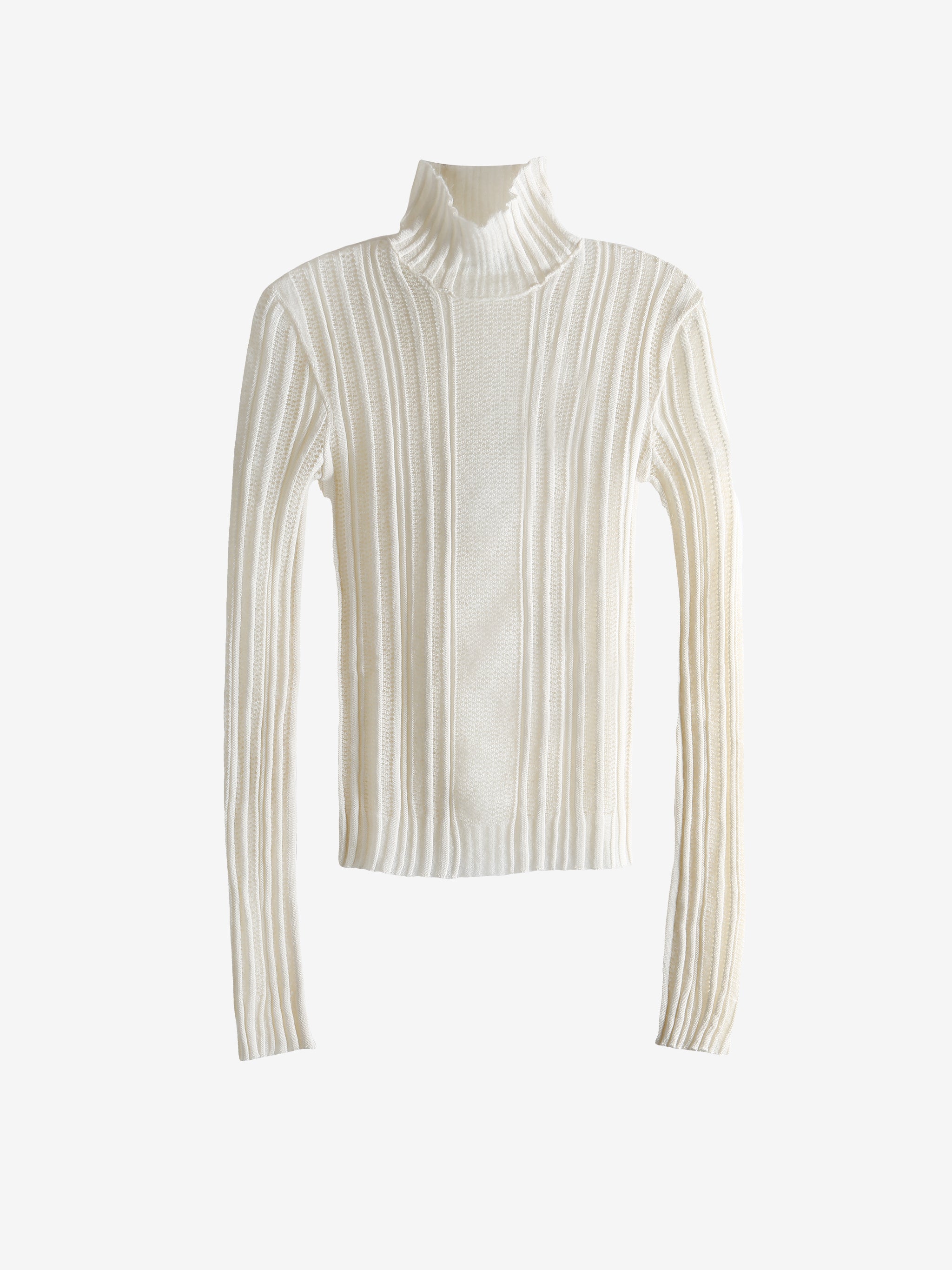 White sweater,front view