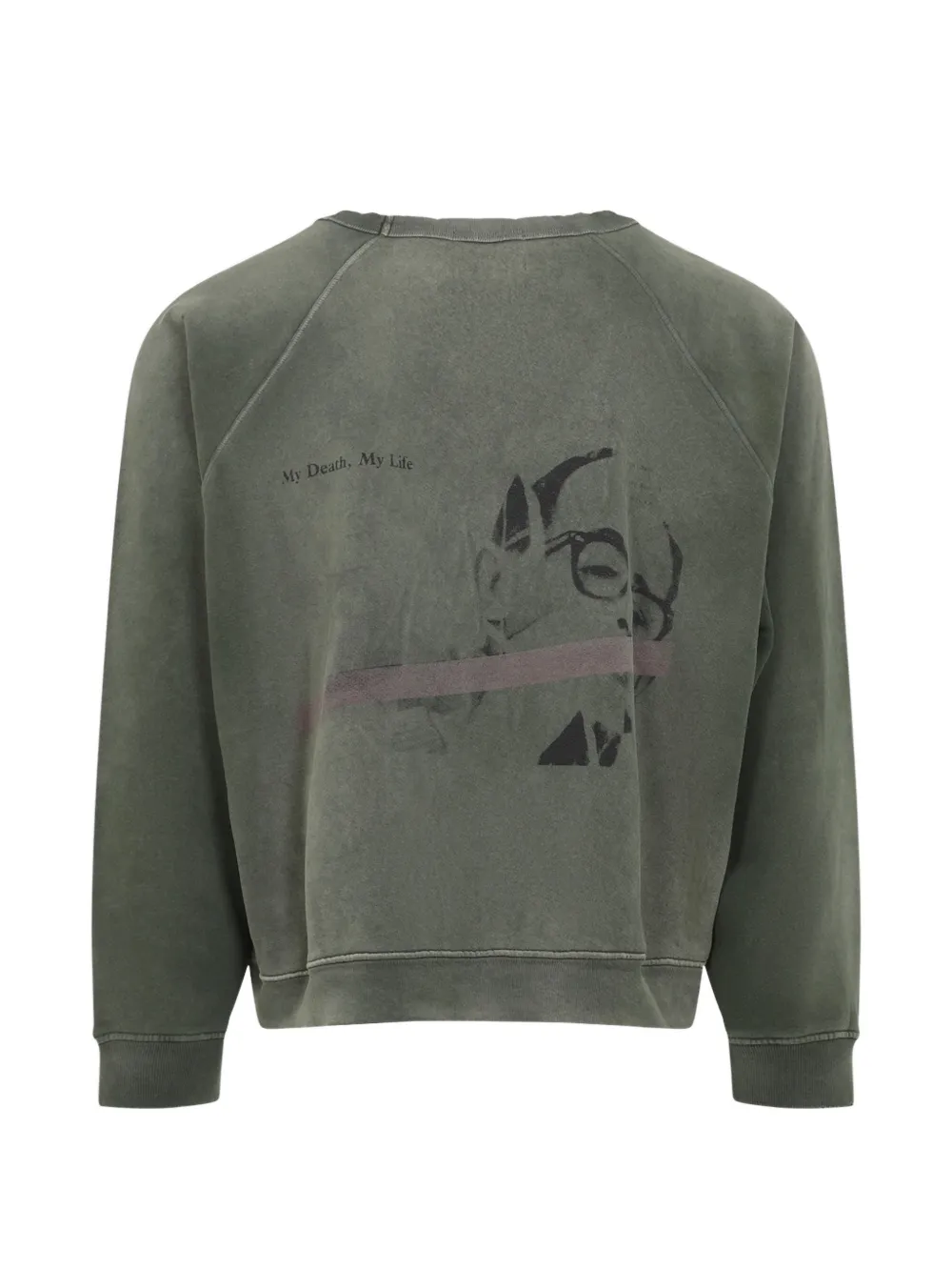 green shirt,back view