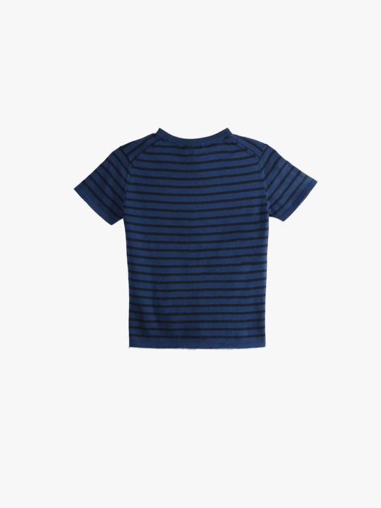 Blue t-shirt, back view