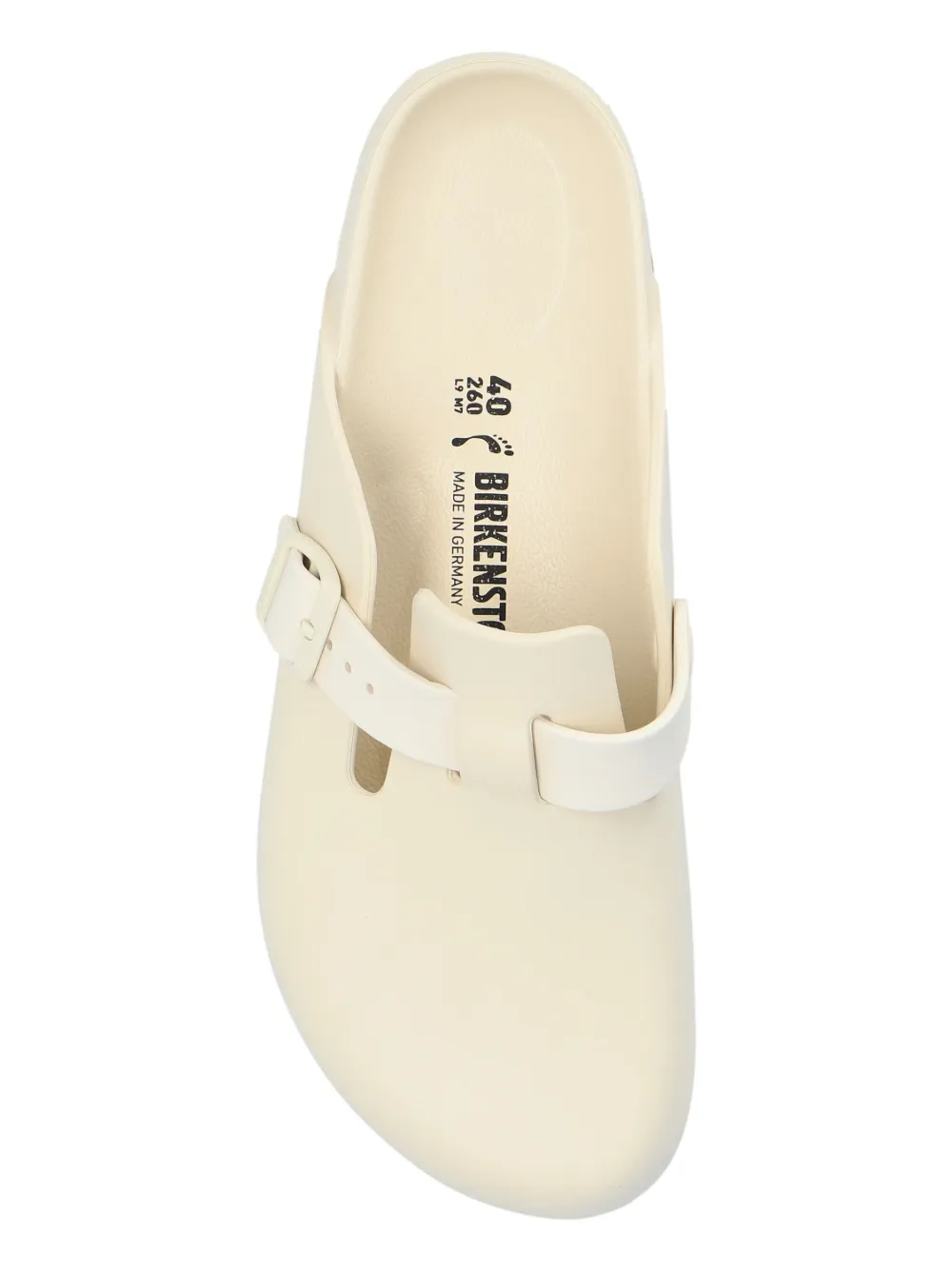 White sandals,front view