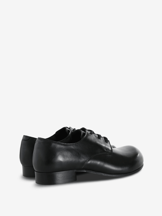 Black shoes, front view