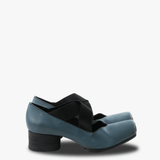 blue shoes, front view