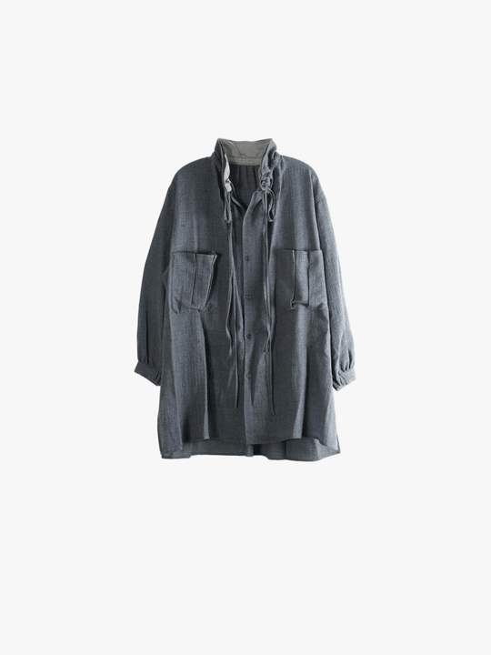 Grey shirt, front view