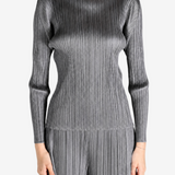 Grey shirt, full body view