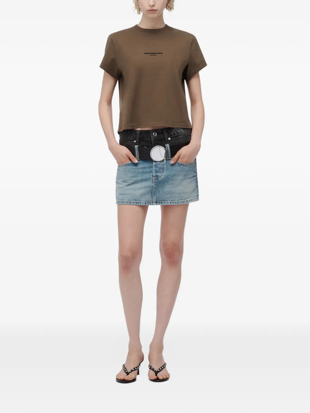 Brown t-shirt, full body view