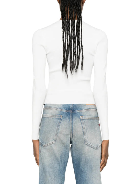 White top, full body view