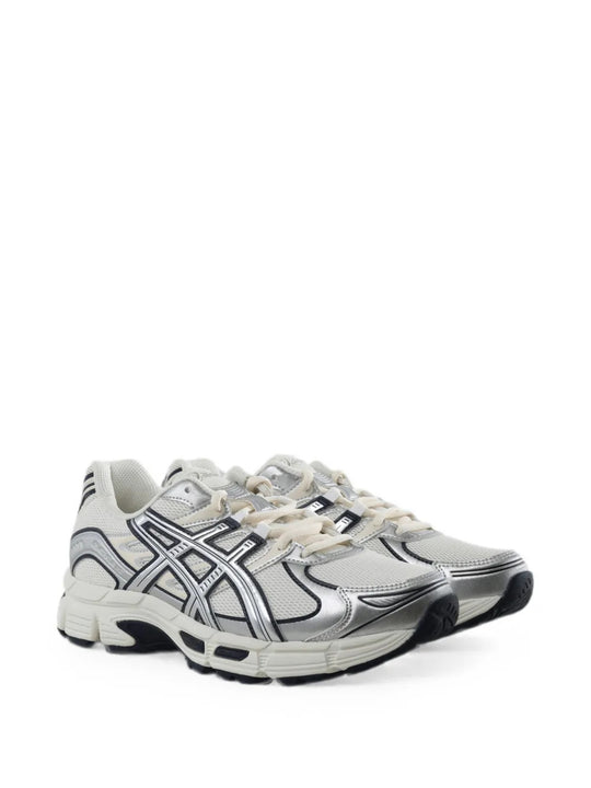 Grey shoes, front view