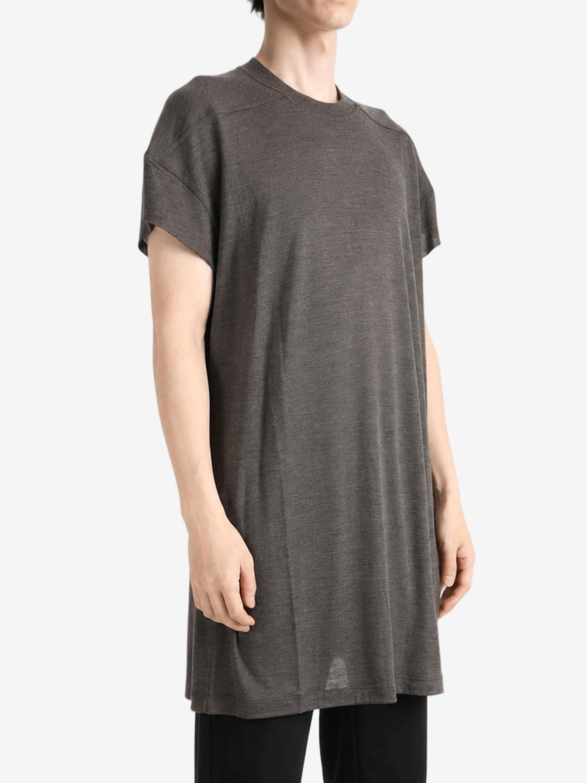 Grey t-shirt, full body view