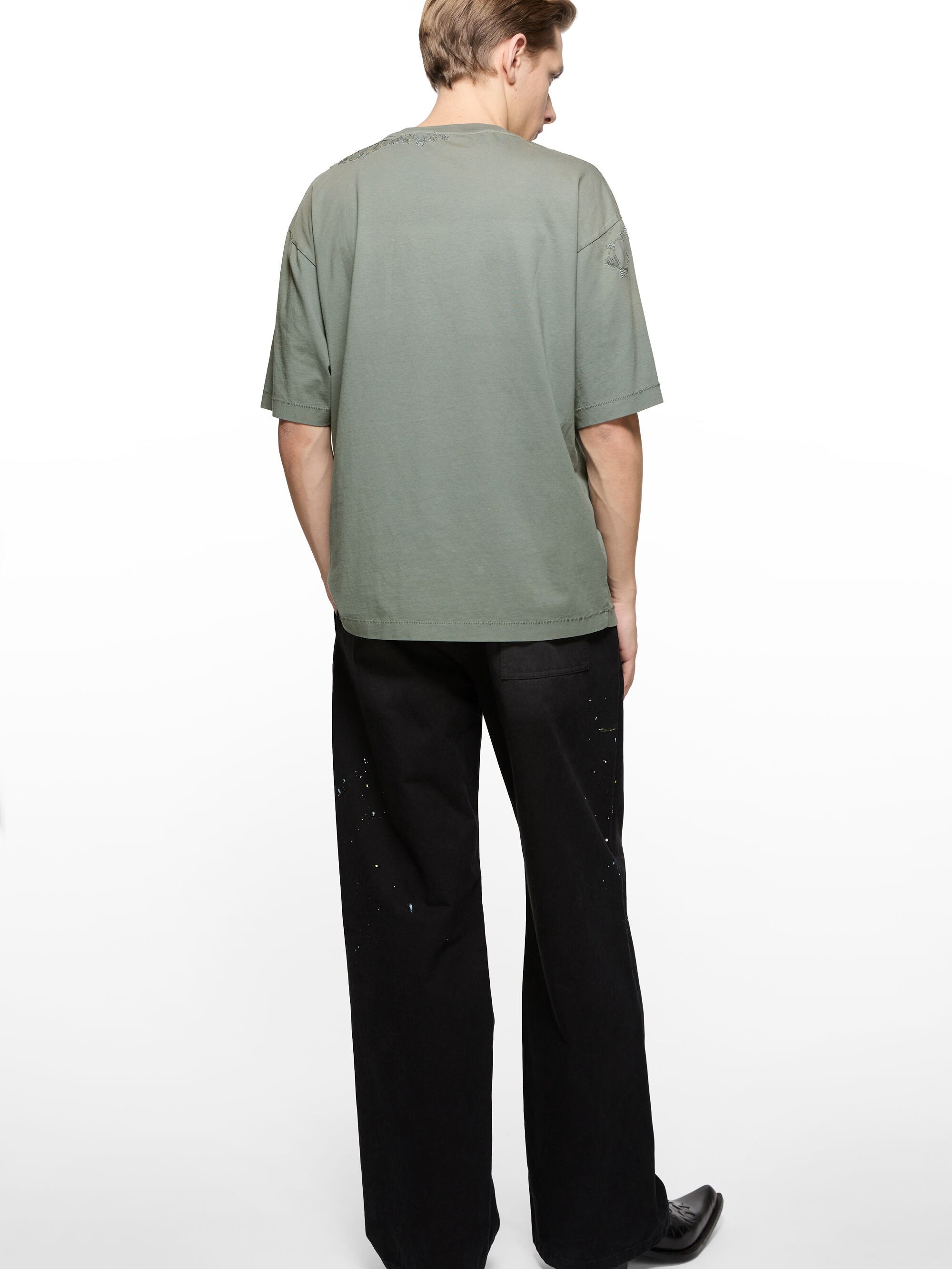 Green t-shirt, full body view