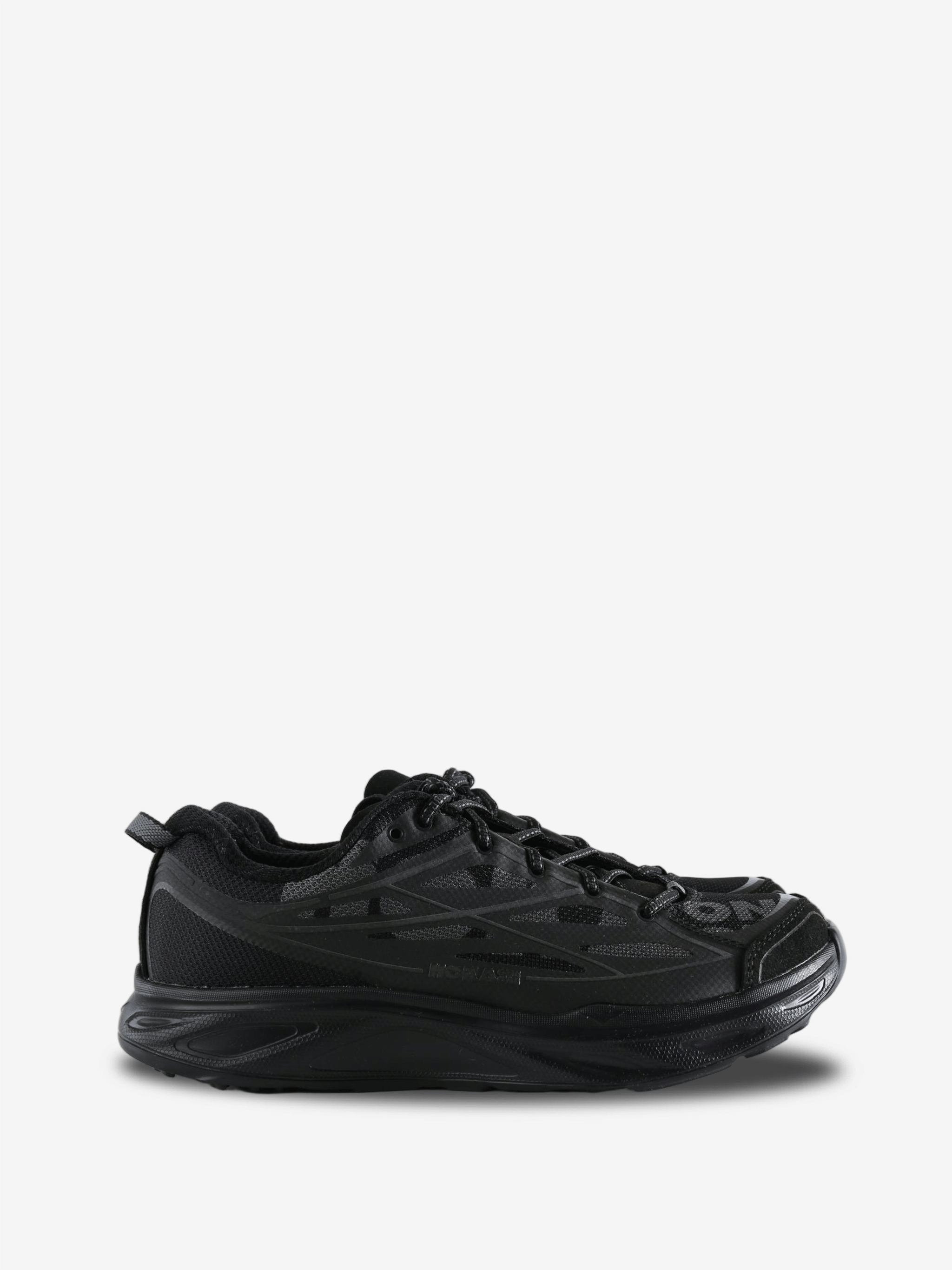 Black shoes, front view