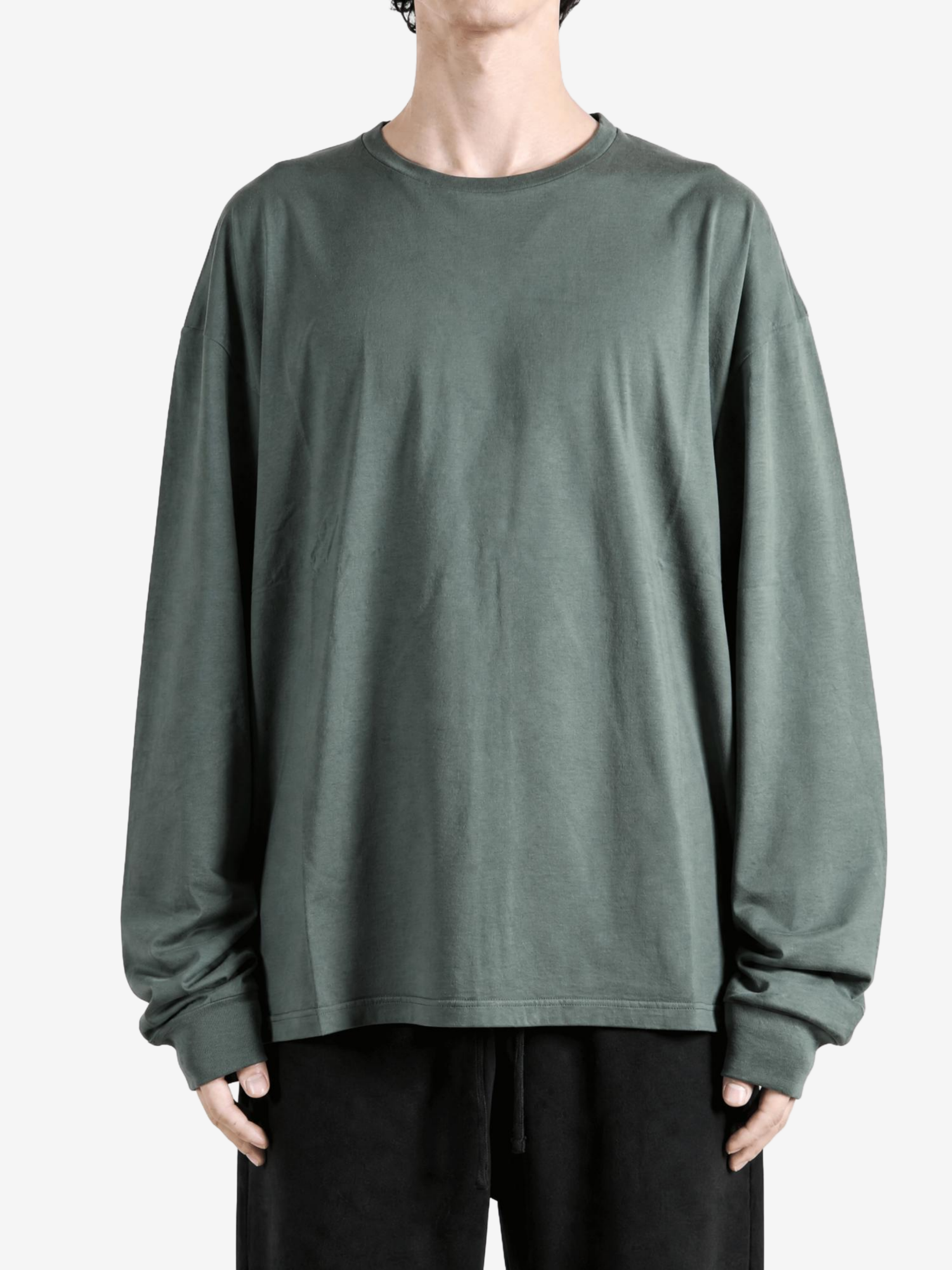 Green t-shirt, full body view
