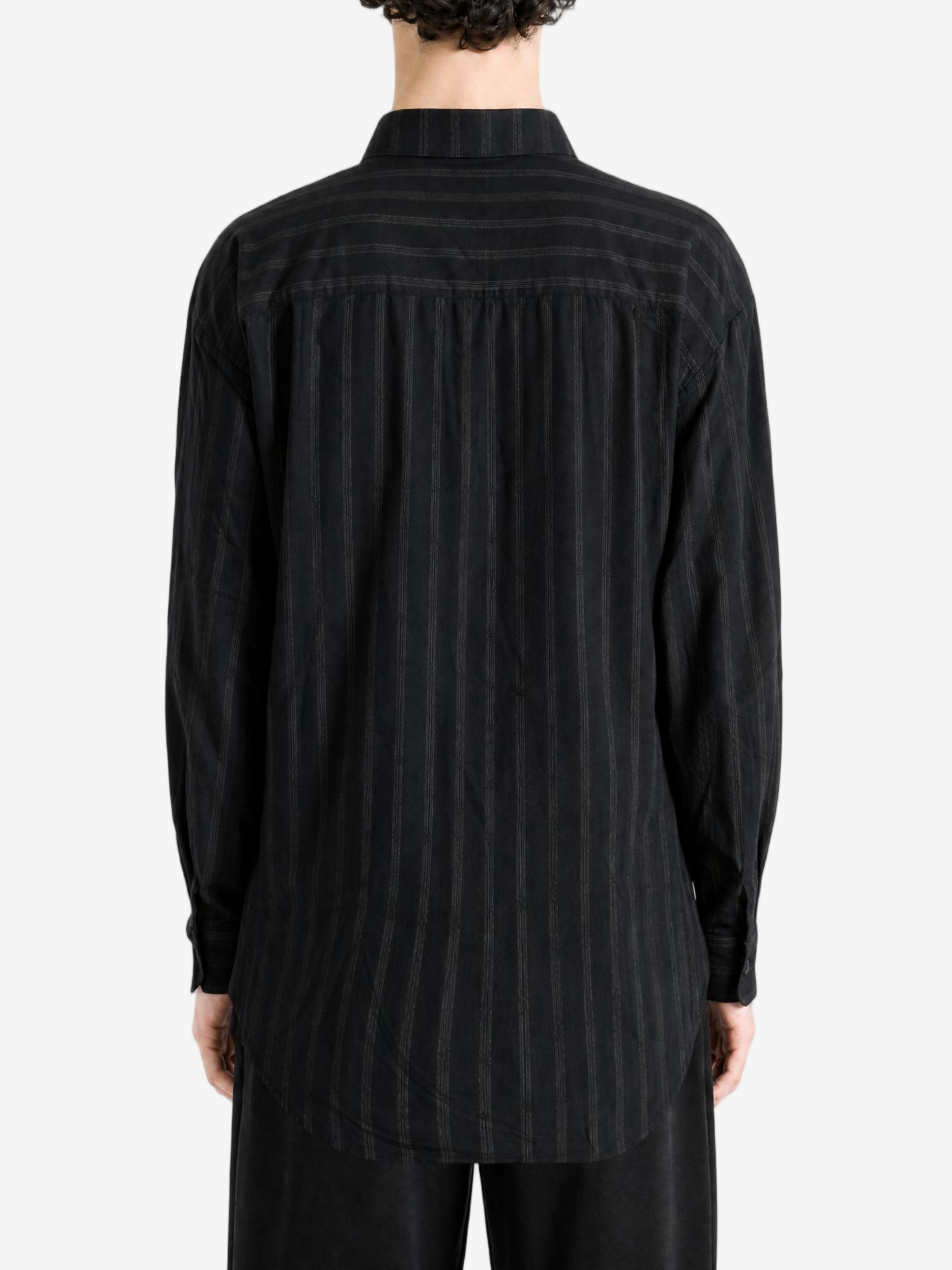 Black shirt, full body view
