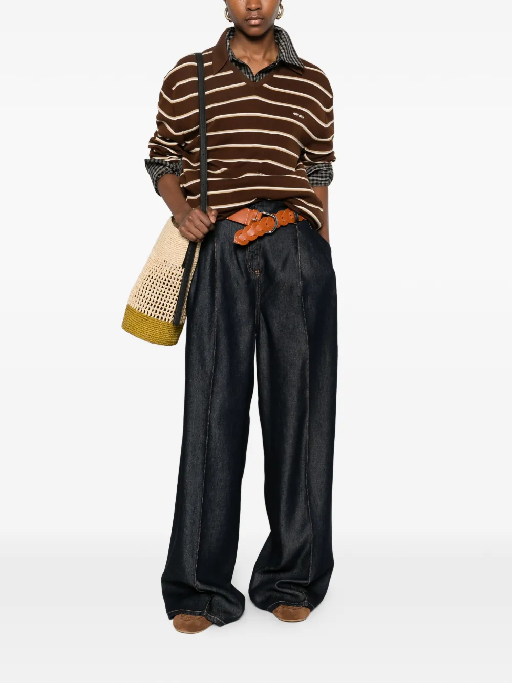 Brown shirt, full body view