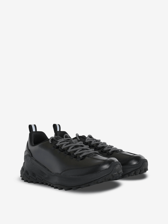 Black shoes, front view
