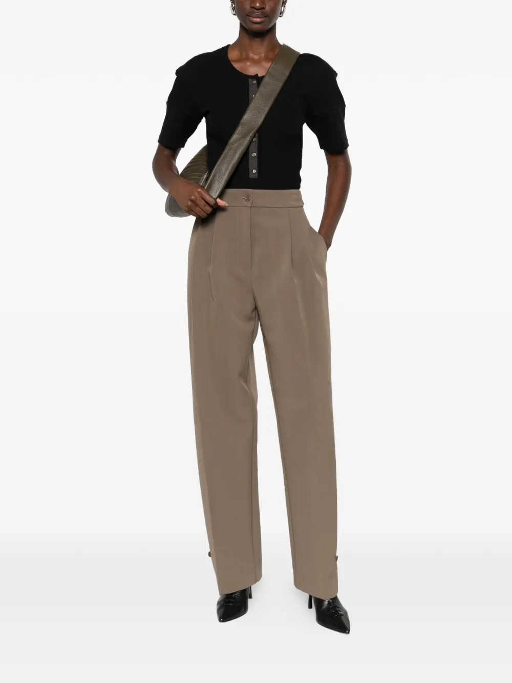 Black shirt, full body view